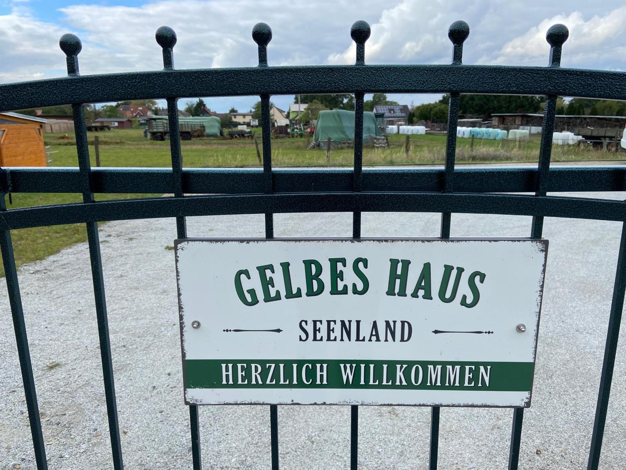 Gelbes Haus Seenland Ferienwohnungen Xl Elsterheide Екстериор снимка