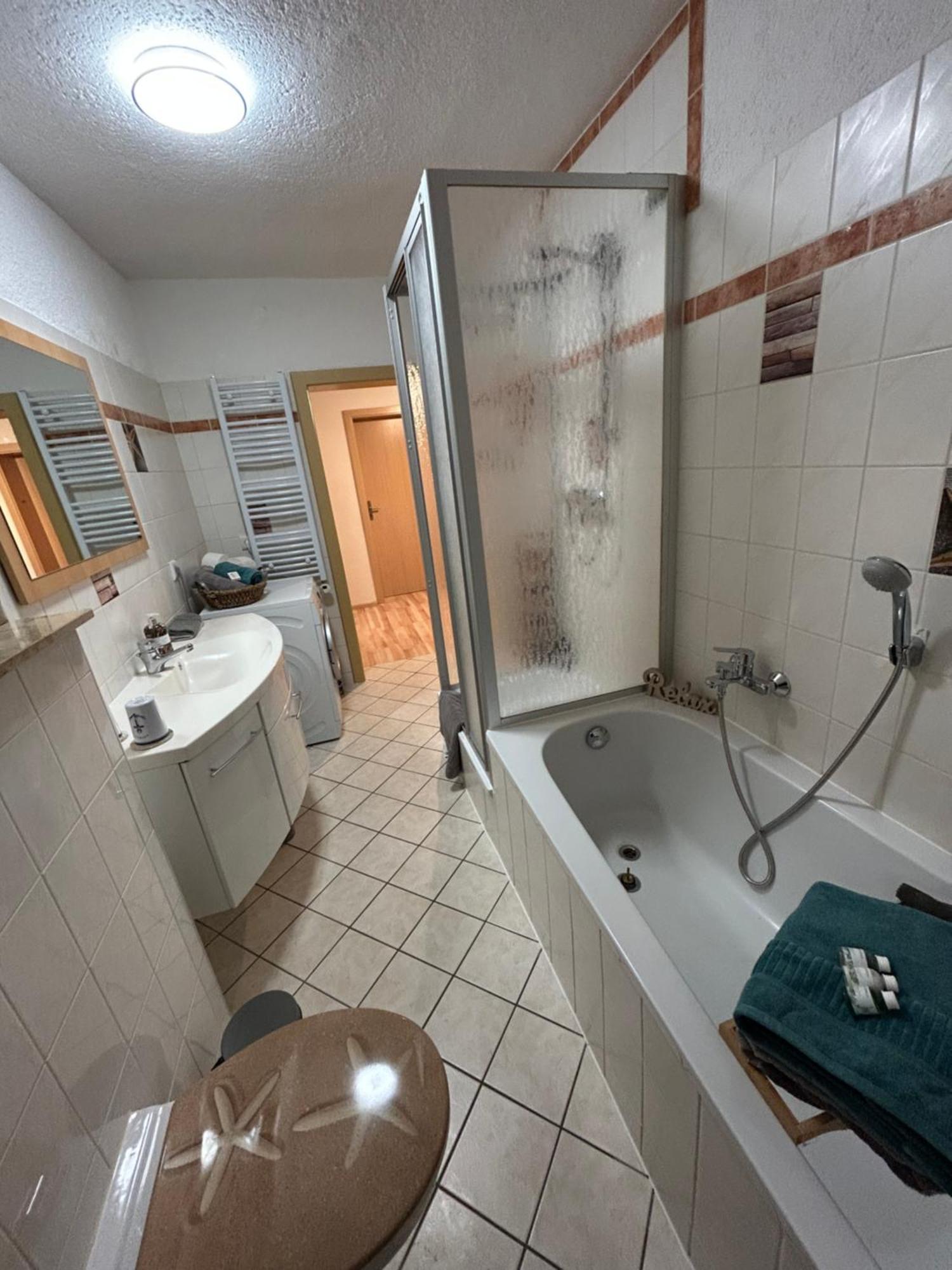 Gelbes Haus Seenland Ferienwohnungen Xl Elsterheide Стая снимка
