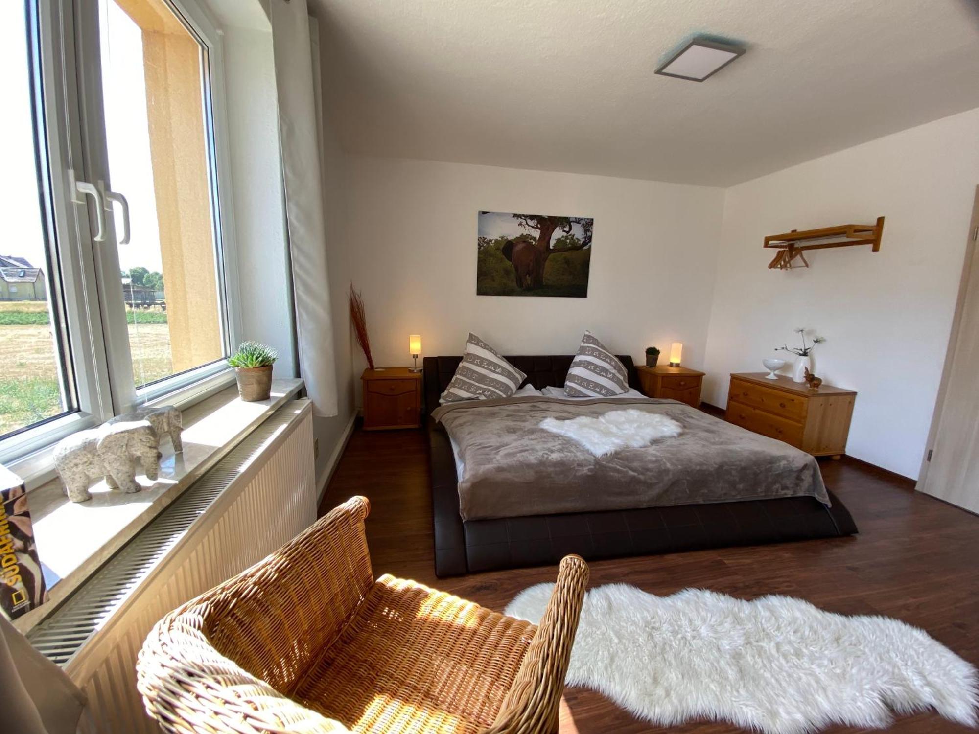 Gelbes Haus Seenland Ferienwohnungen Xl Elsterheide Екстериор снимка